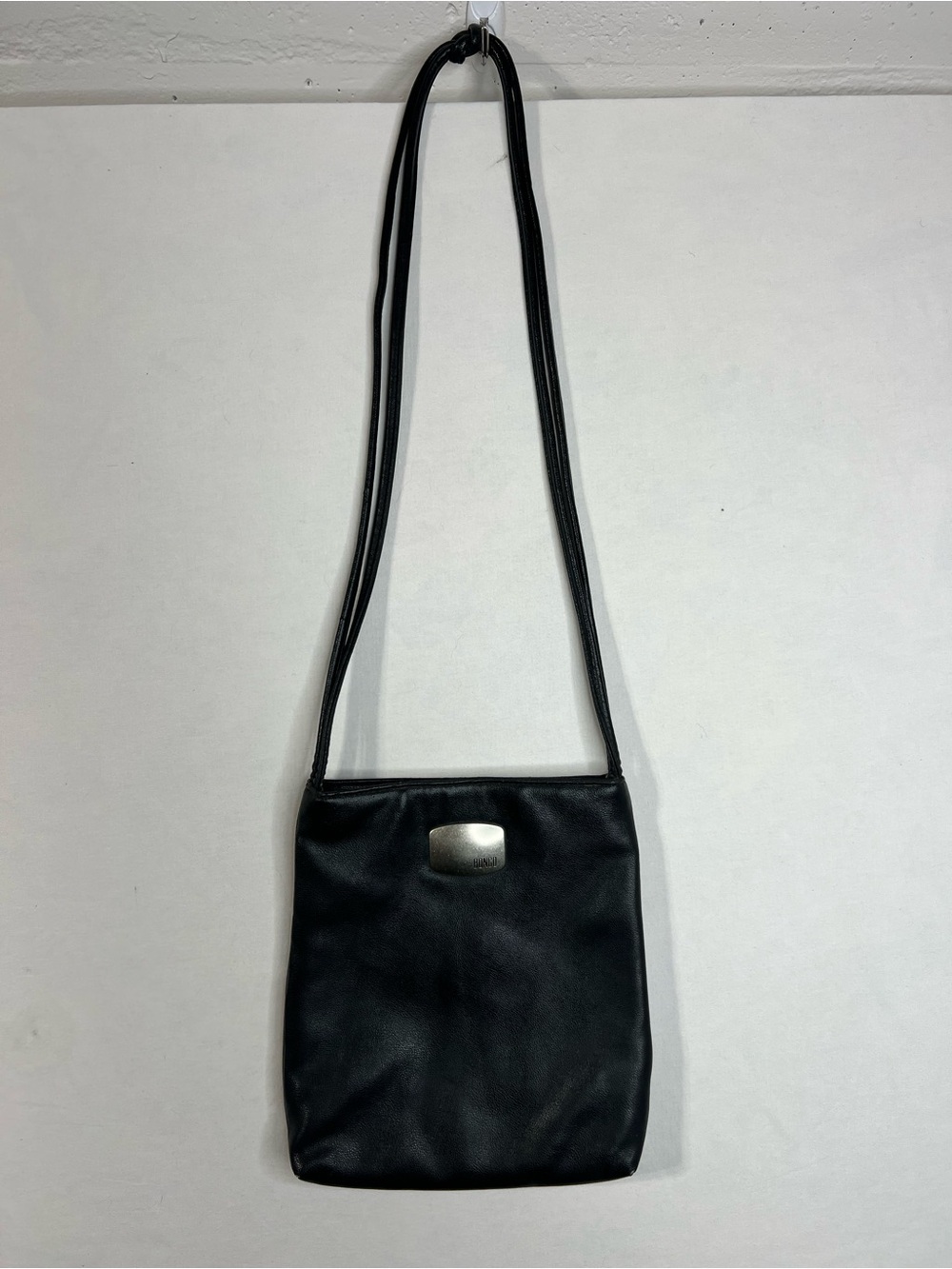 Vintage Y2K Bongo black leather crossbody bag